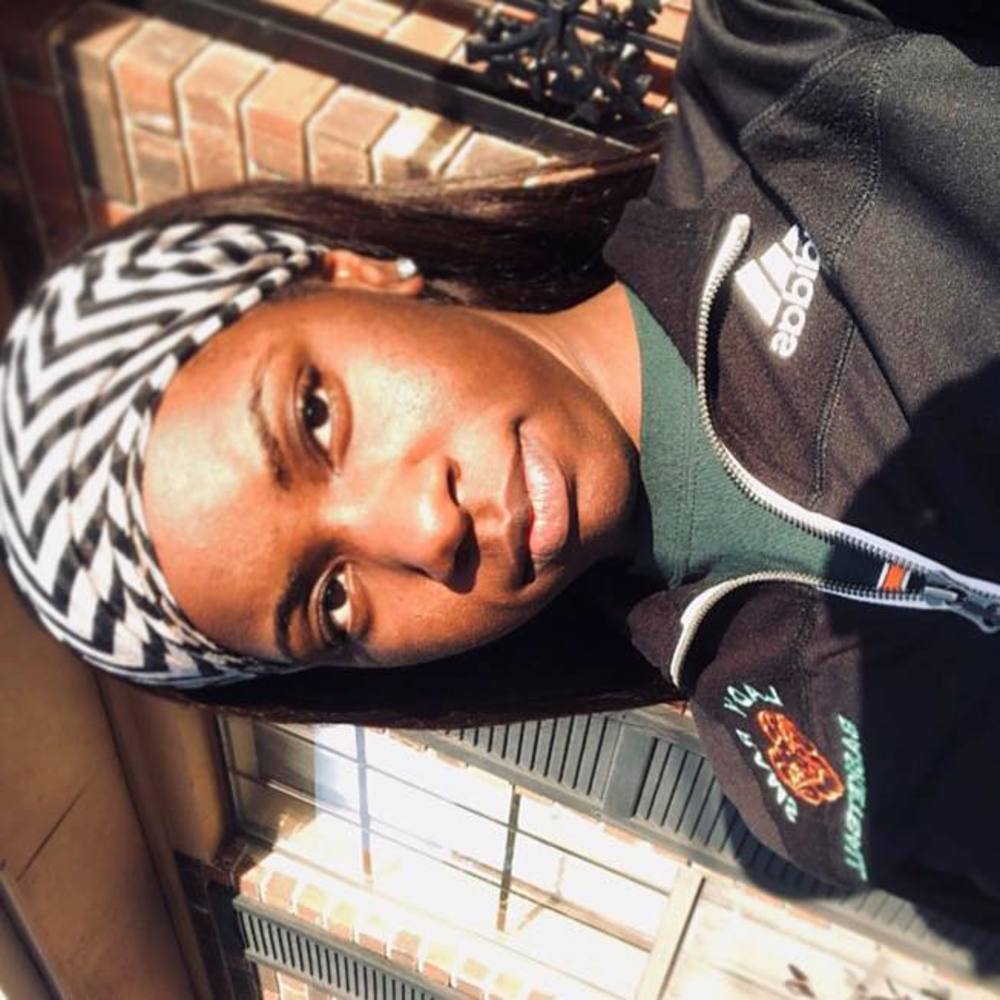 Meet your Posher, Mya